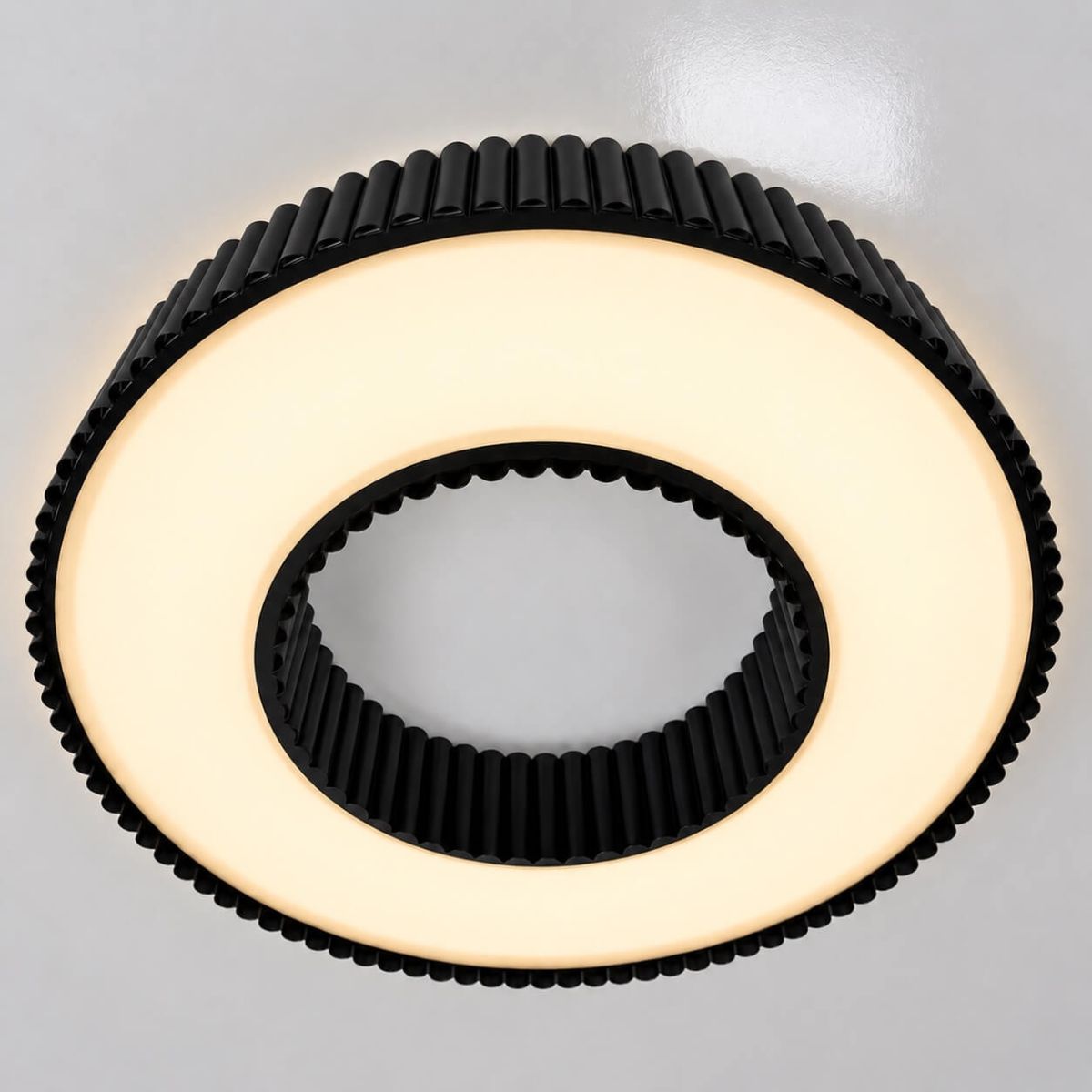 Світлодіодна Led люстра до 25м² у чорному  корпусі 120 Wt Corruga  (9017-500 BK)
