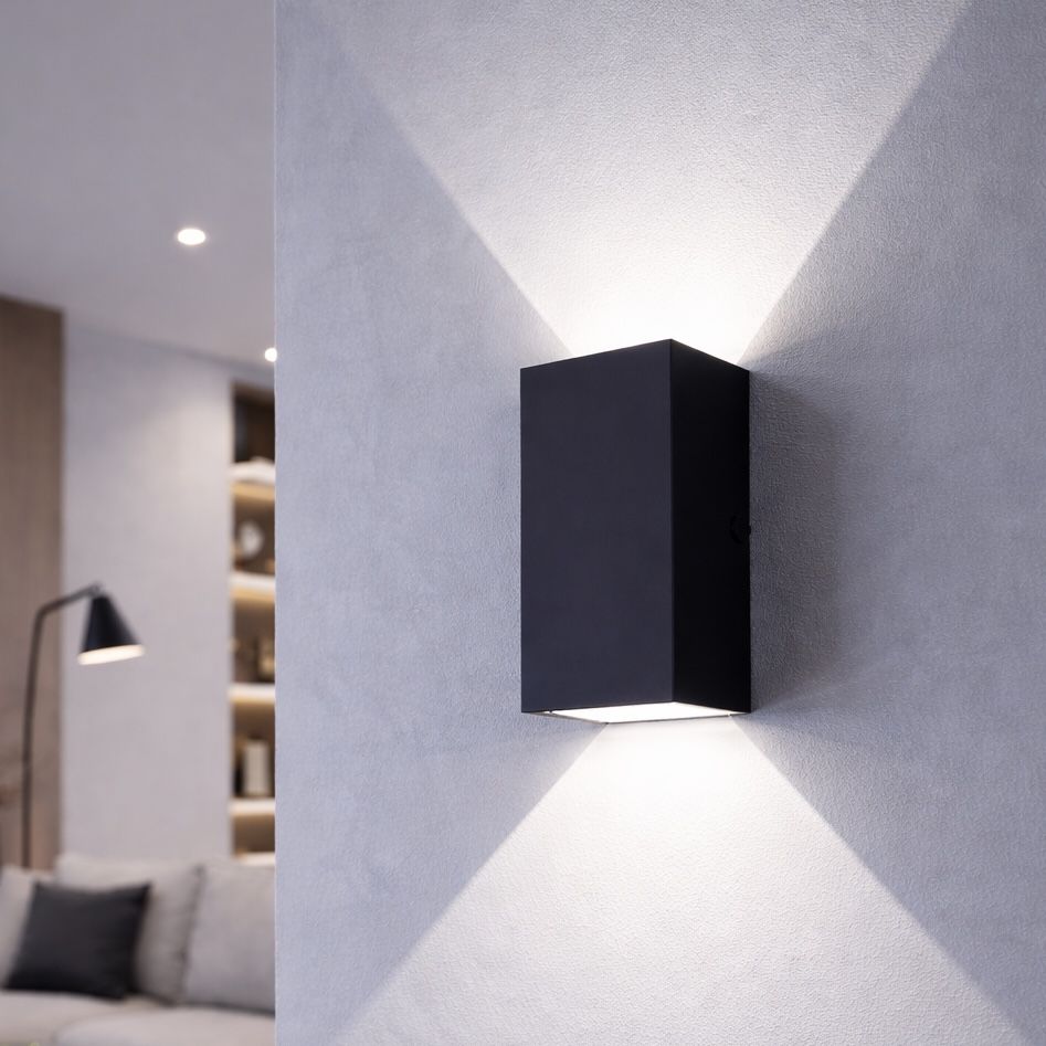 Настінний Led-світильник у чорному корпусі  світить верх вниз 10W 4200K IP65 JOKER 
