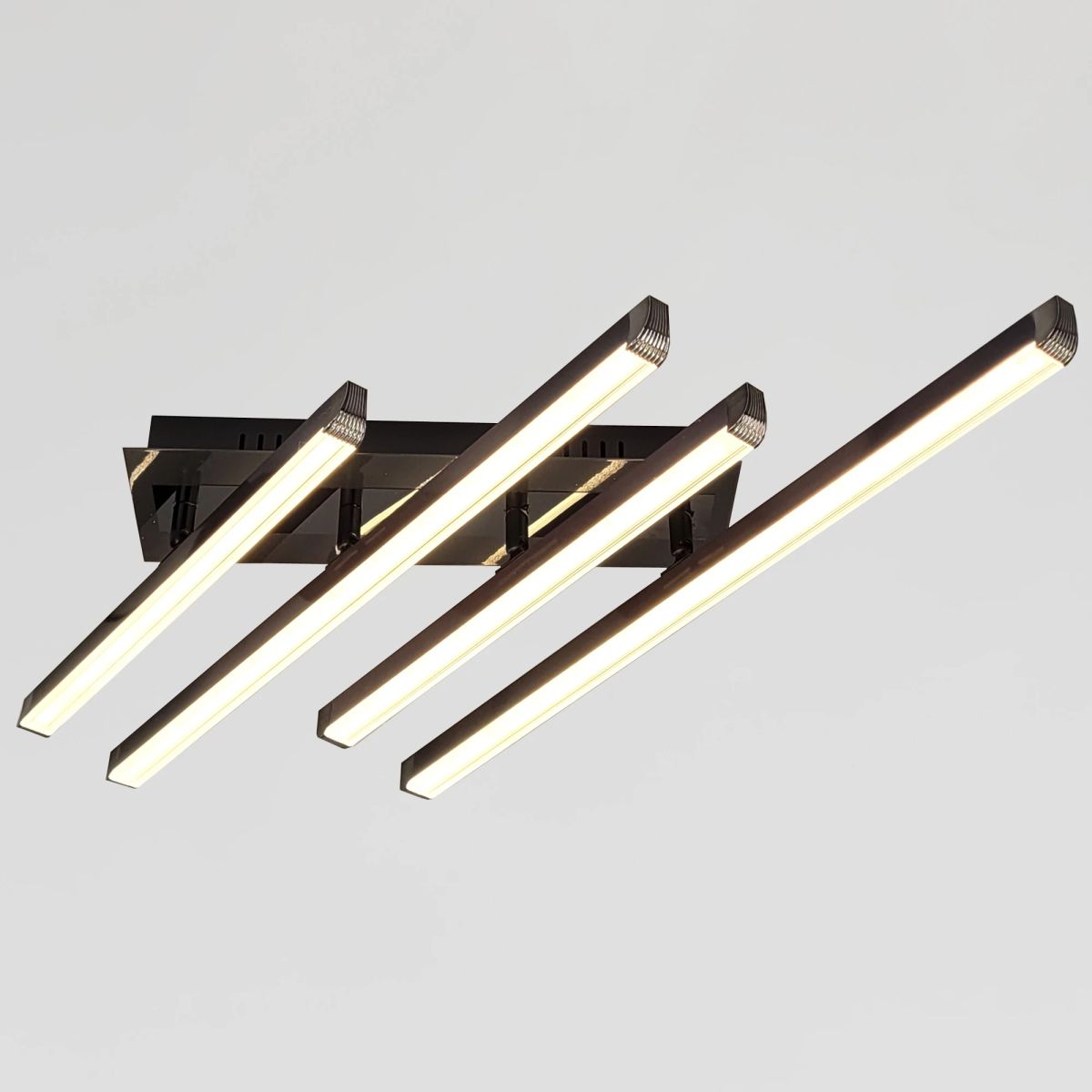 Світлодіодна Led люстра до 16м² чорний онікс  Геометрія ліній (Black & Chrome W170/4BK)