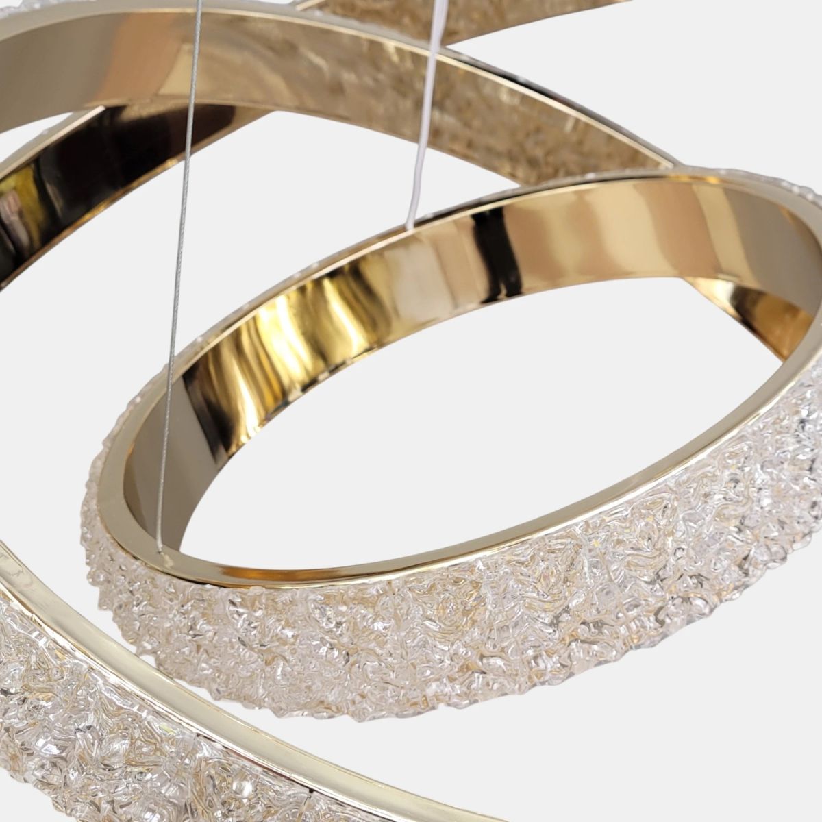 Підвісна LED люстра Cartier до 30 м² три кришталеві кільця 270 Вт золото (9800/40+60+80GD)