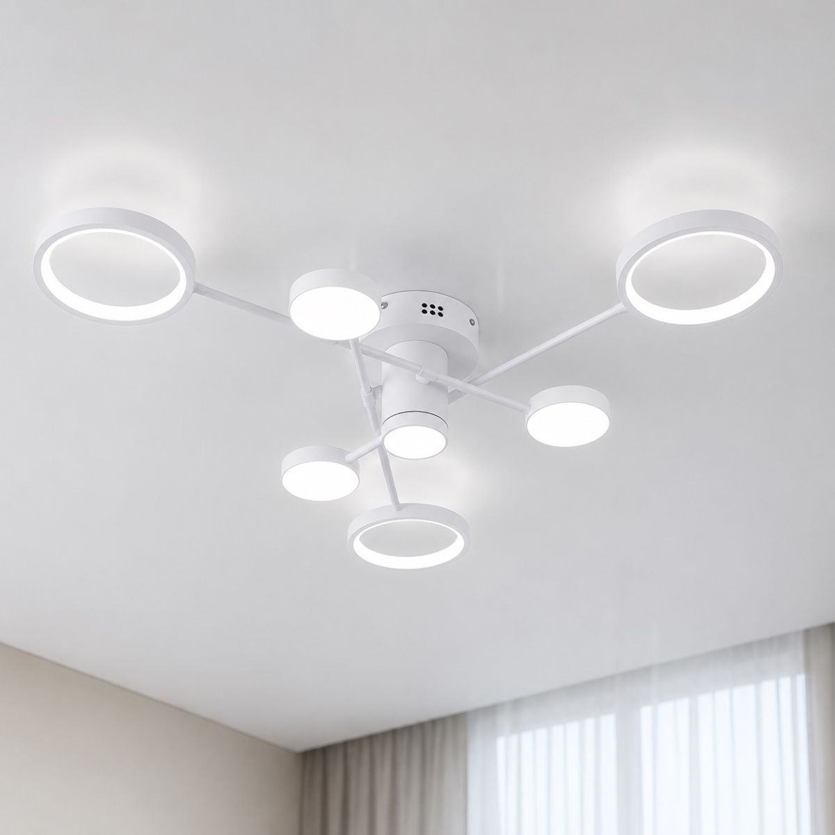 Біла світлодіодна Led люстра 118W з пультом керування до 18м²  (SY-16066/4+3 WH)