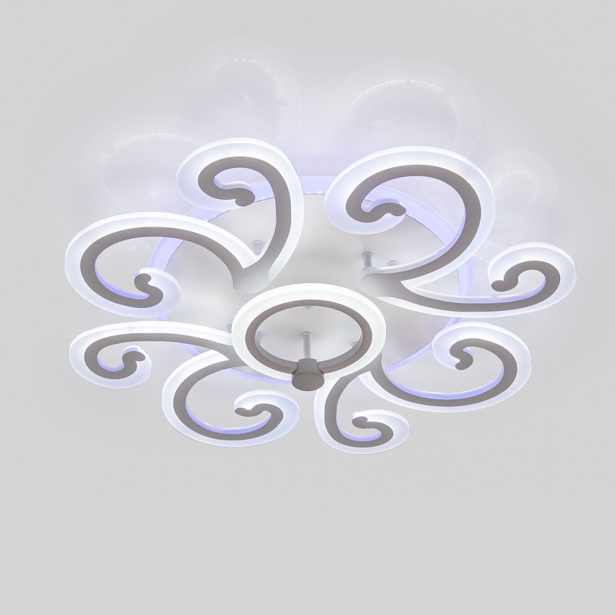 Люстра Led до 18 м² з пульта 3 режими 90 Вт (2452/4+1WH)