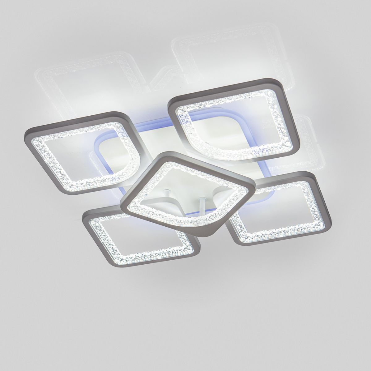 Сучасна світлодіодна LED люстра з пультом до 15 м² 80W MX2557/4+1S WH LED