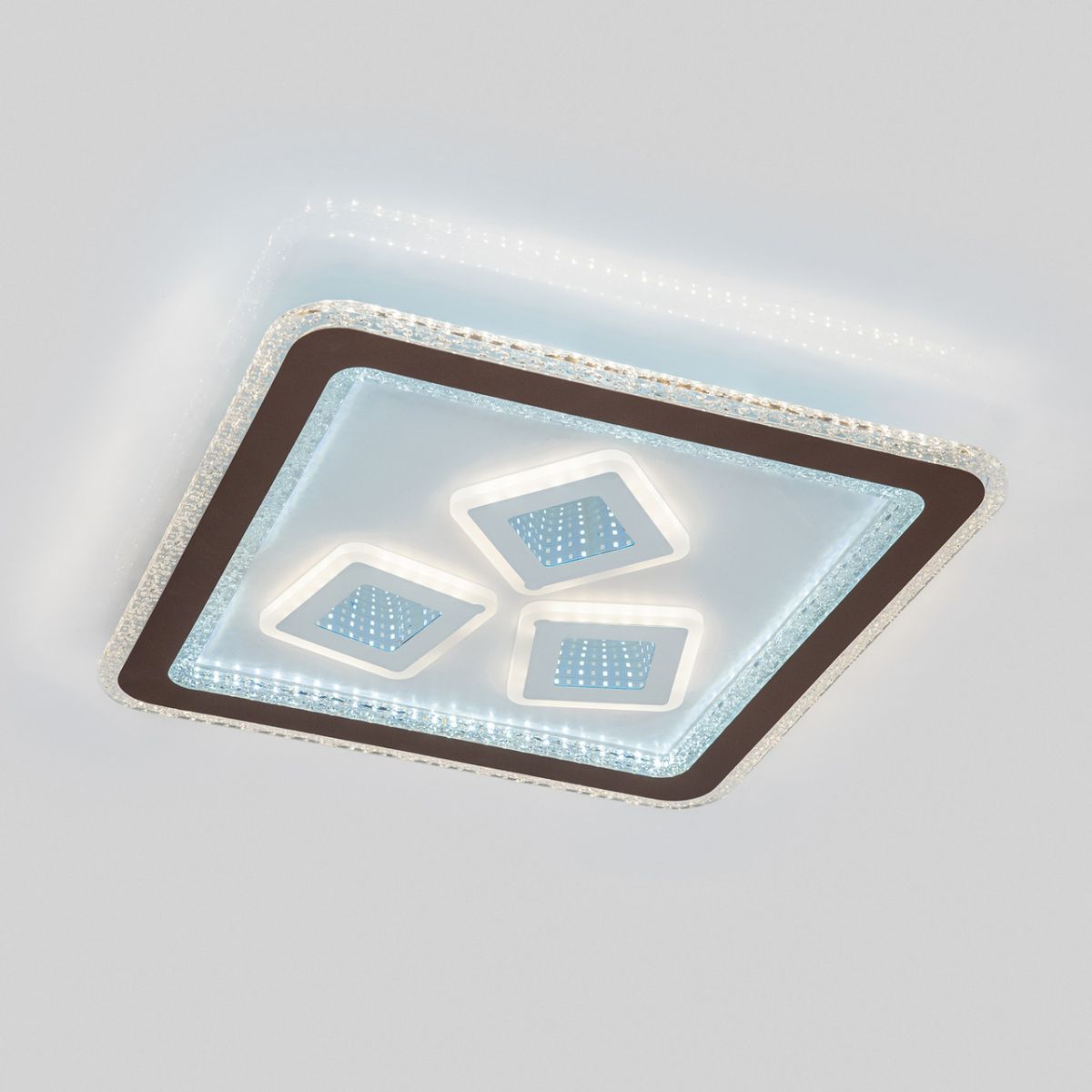 Світлодіодна LED люстра для приміщень до 18 м² з пультом, 170 Вт (VK39878B WT)