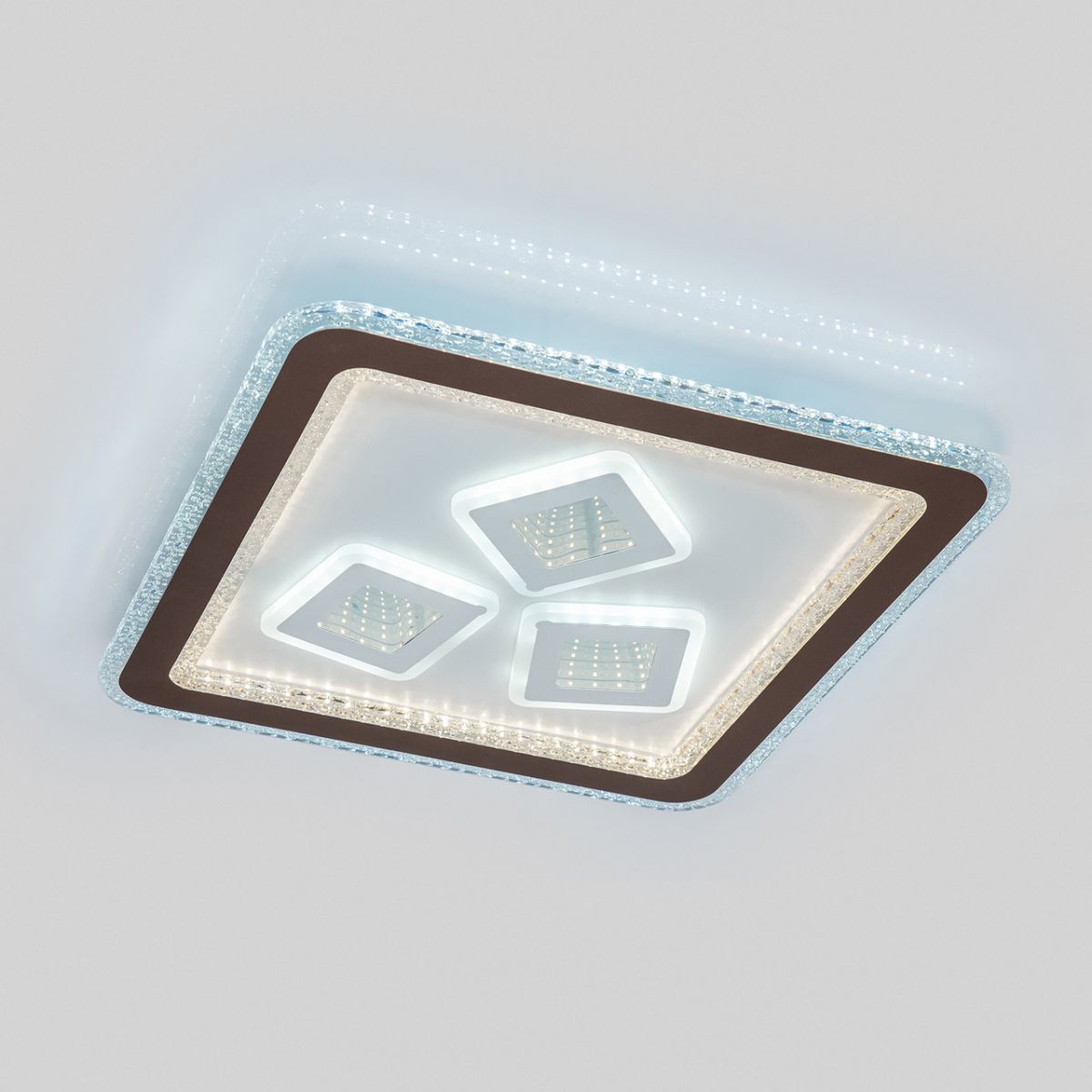 Світлодіодна LED люстра для приміщень до 18 м² з пультом, 170 Вт (VK39878B WT)
