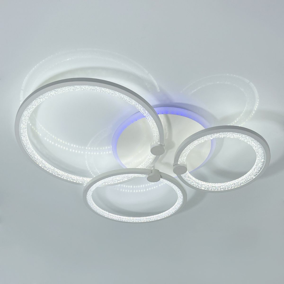 Стельова біла LED люстра 80 Вт, з пультом керування, до 18 м² (8180/3WH)