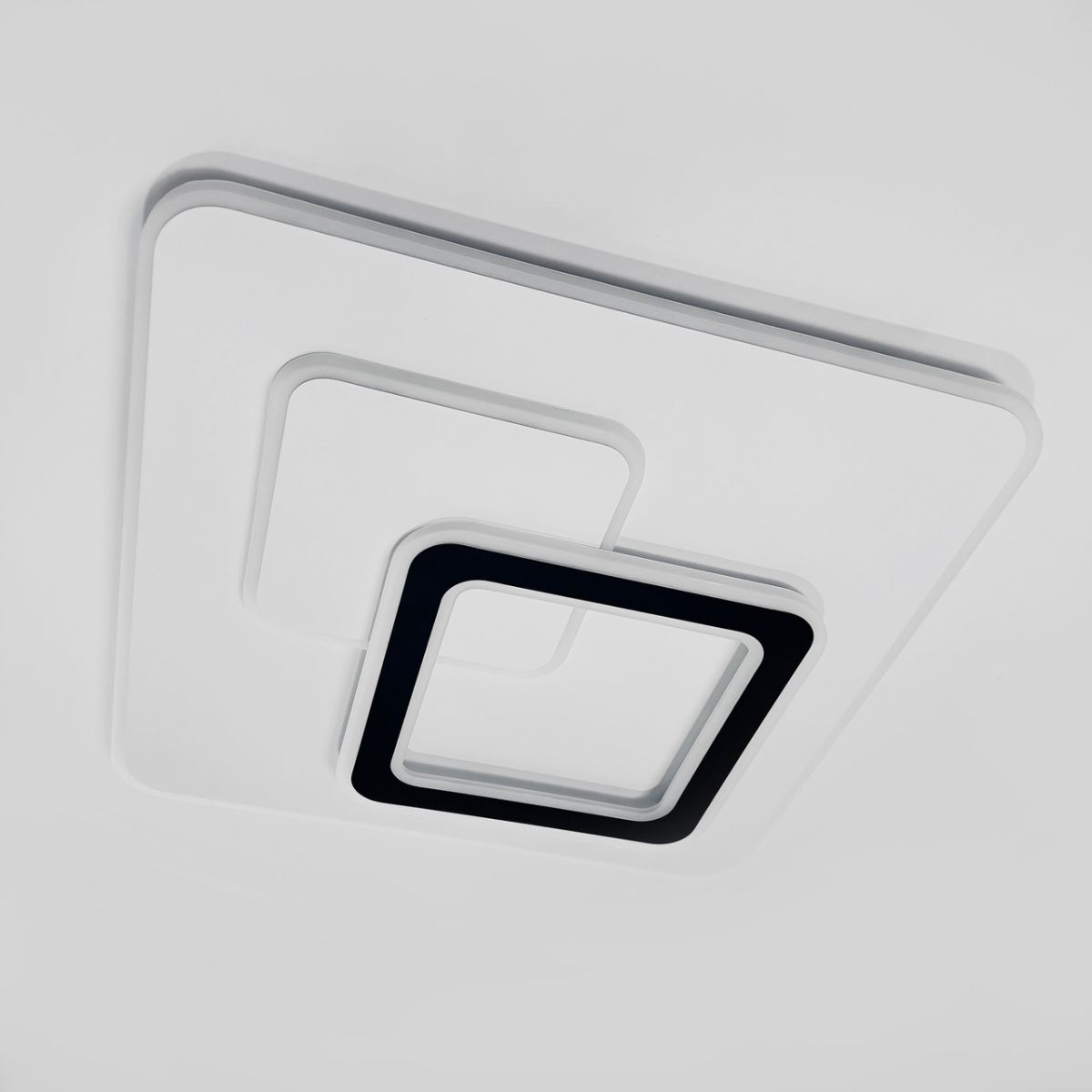 Квадратна світлодіодна LED-люстра до 18 м² UNIVERSE 70W S