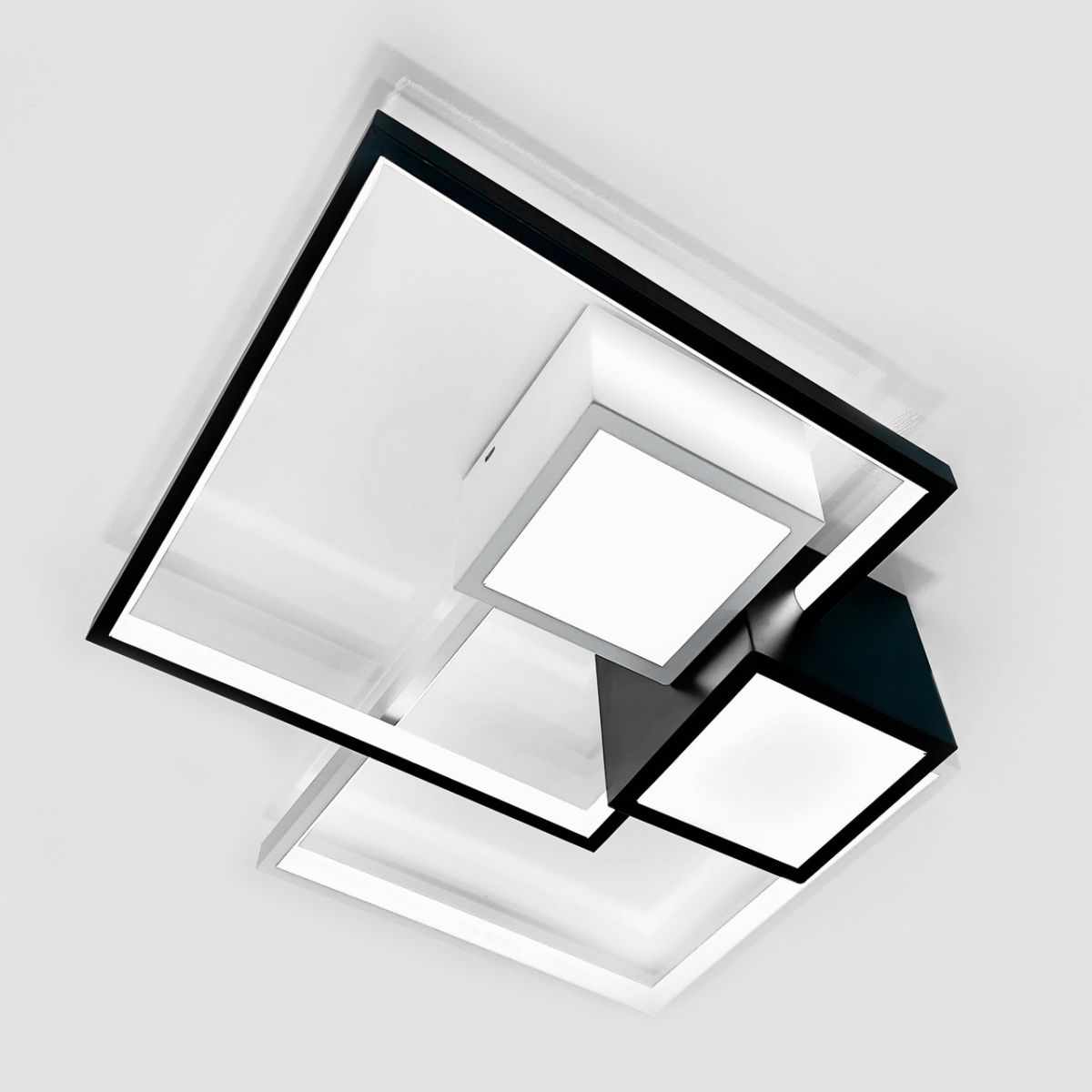 Квадратная LED люстра до 18 м²  черно-белая дизайнерская форма 112 Вт (1157/2)