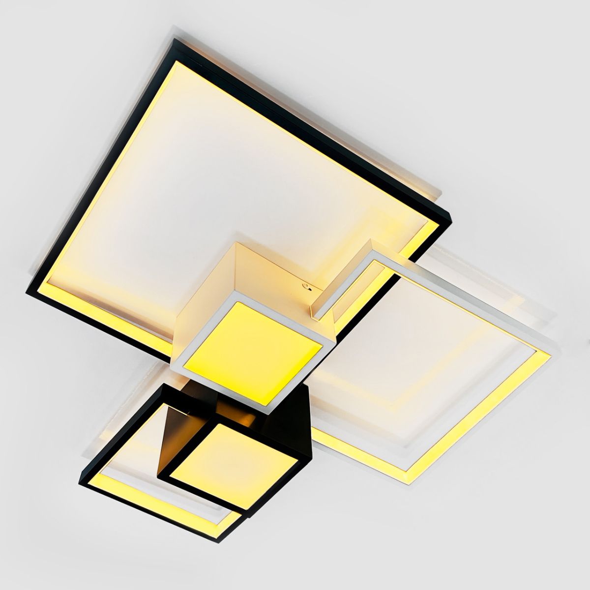 Современная квадратная люстра LED, черно-белый корпус, освещение 20-23 м² (1157/3)