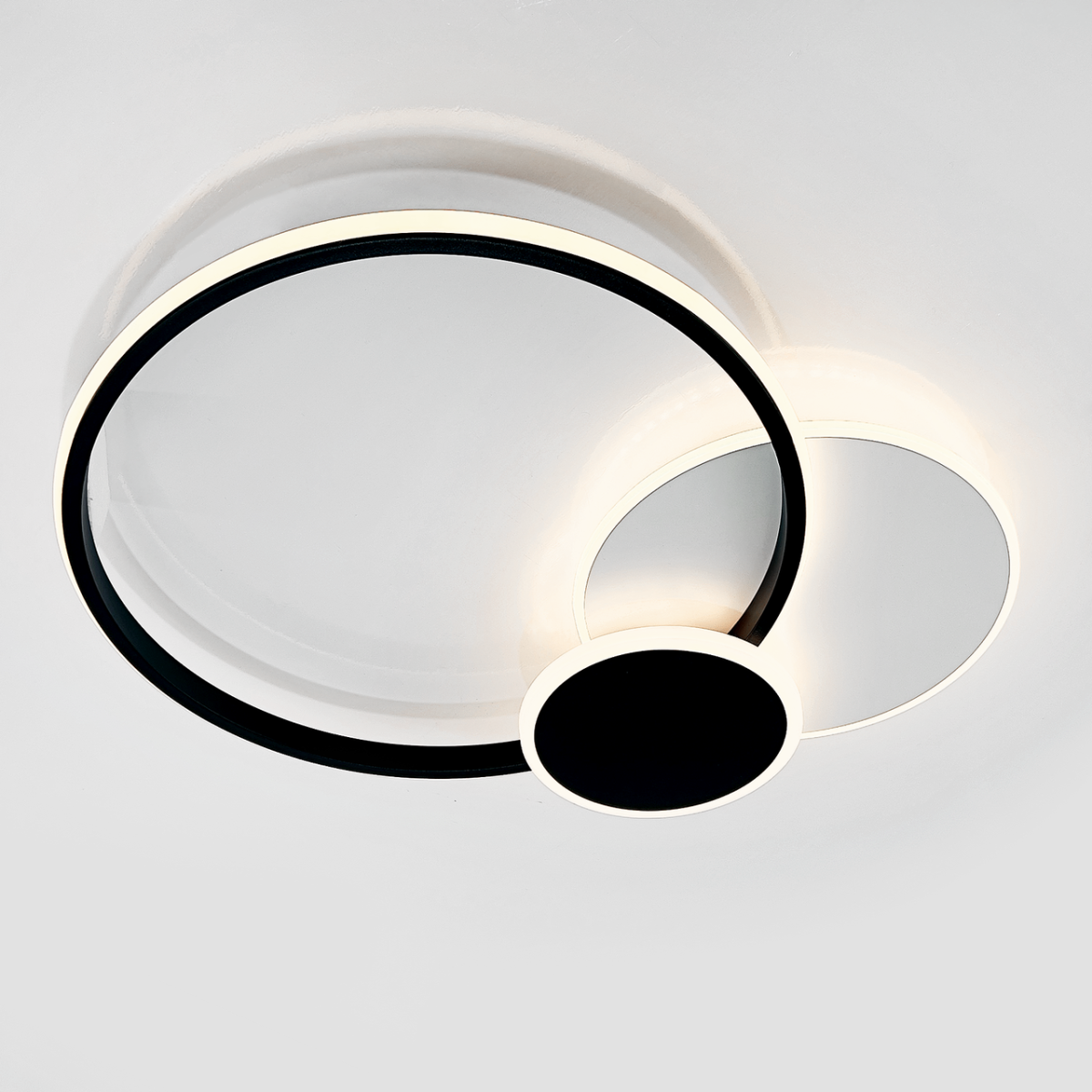 Кругла світлодіодна Led люстра до 15 м² чорно-біла 80W (Z212-1 BLACK)