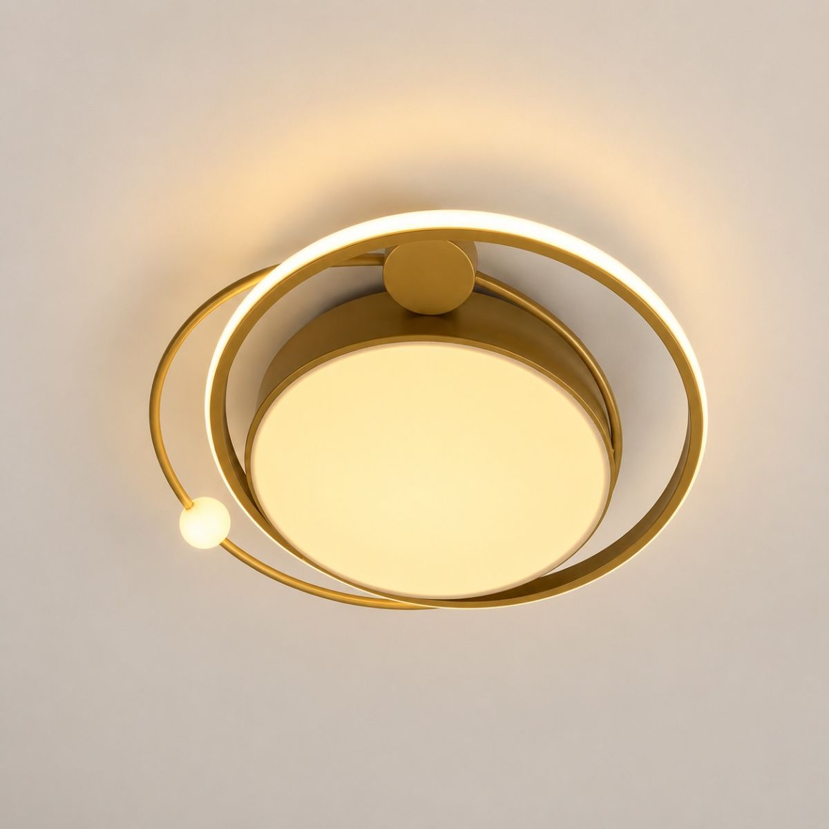 Сучасна стельова LED-люстра 100 Вт золотом корпусі до 23м² (A31-500 GD)