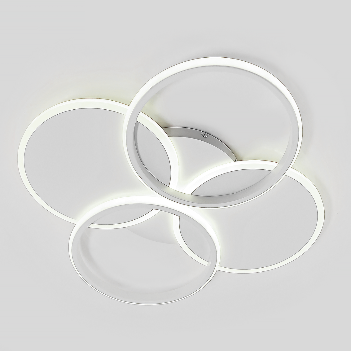 Сучасна Led люстра до 18м² у білому корпусі 90W з пультом  (1165 White)