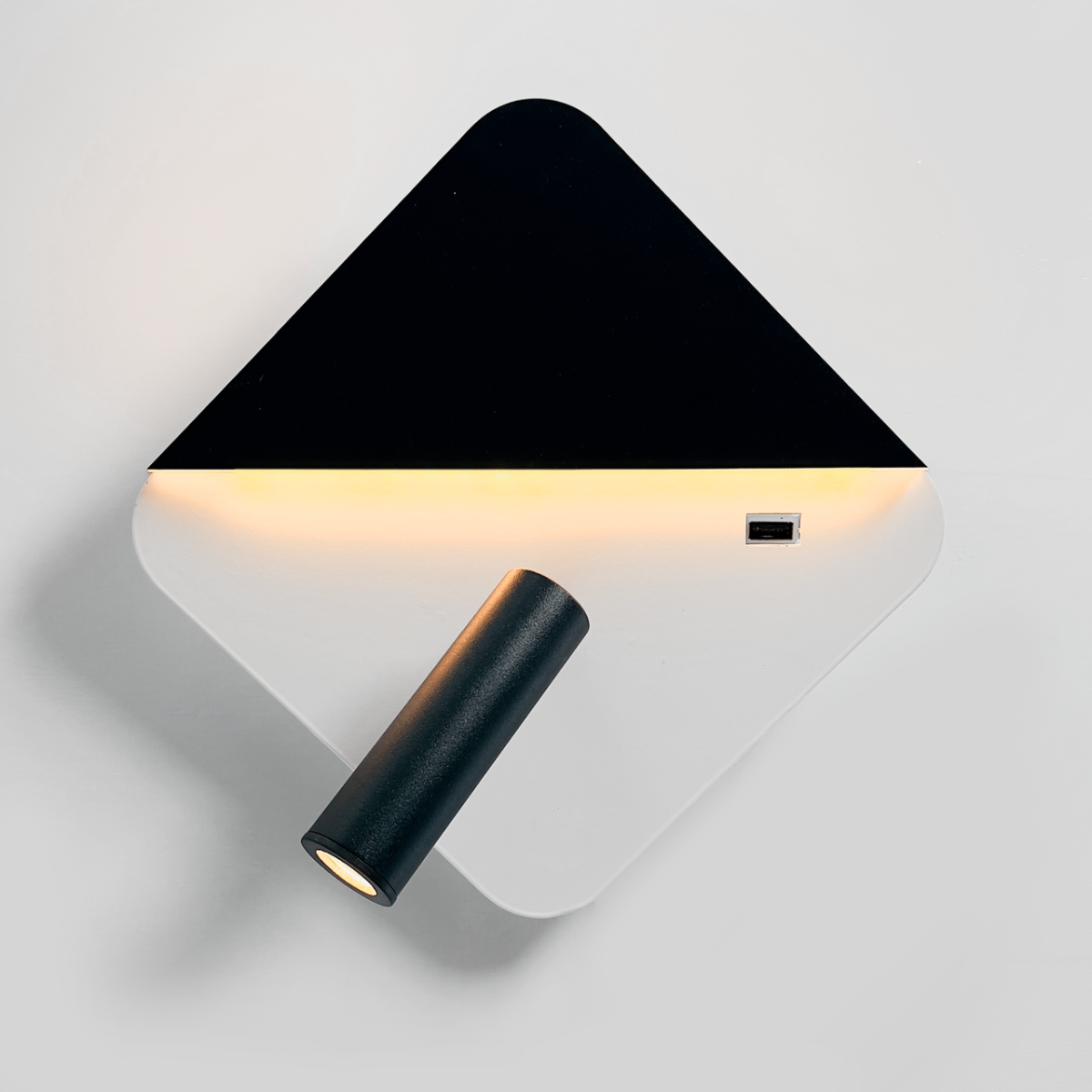 Настінний накладний світильник з USB зарядкою 8926 S-USB 7W+3W