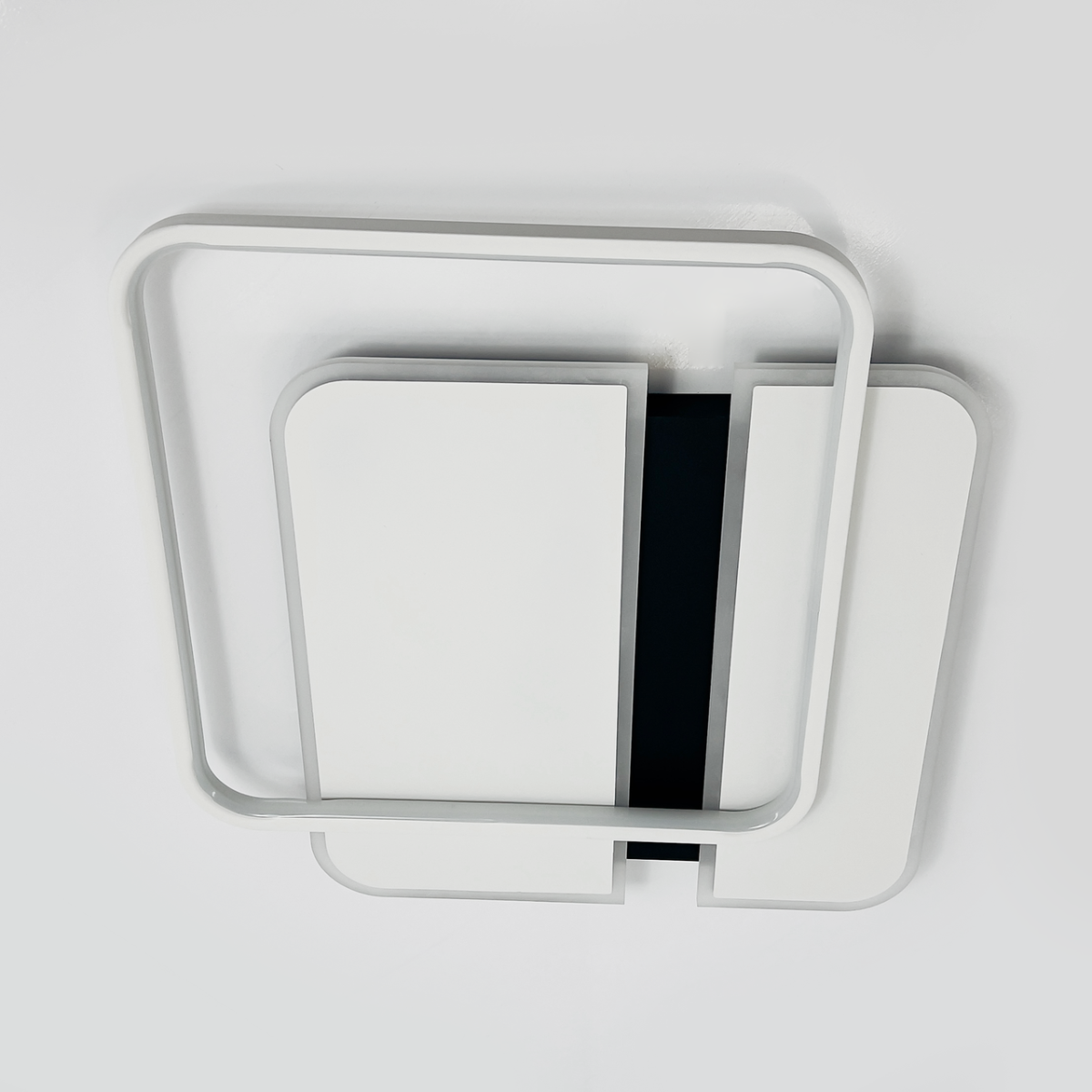 Квадратная Led люстра до 20 м² с пультом чёрно/белый  100 Вт (SAVIO 100W 2S WHITE/BLACK)