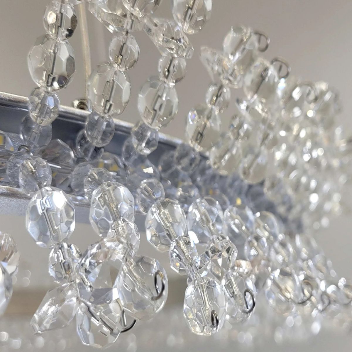 Підвісна Led люстра до 15м² срібна каблучка з камінням 40 см (2055/400CH)