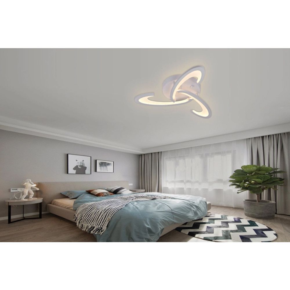 Біла світлодіодна Led-люстра з пультом на 3 плафони до 13 м² Sirius 6074-3 WT 44W