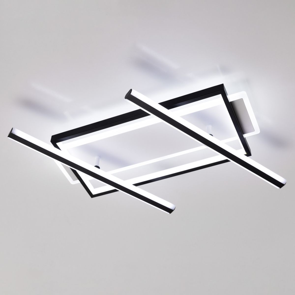 Сучасна LED люстра до 25м² з пультом у чорно-білому корпусі 182W (V K38627-4 BK+WH)