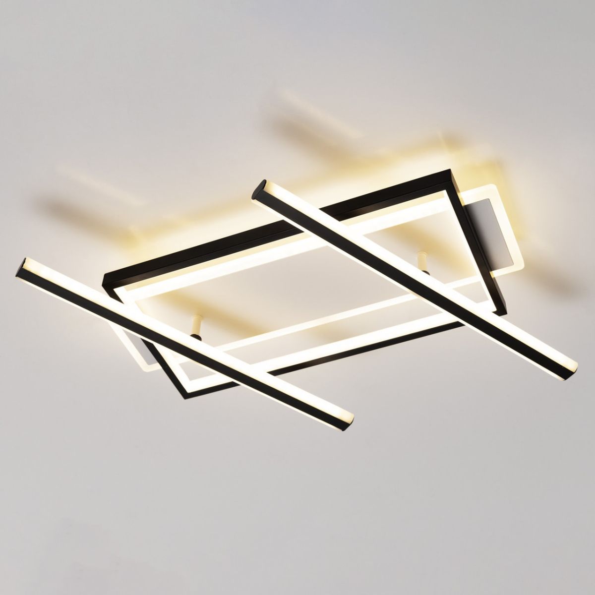 Сучасна LED люстра до 25м² з пультом у чорно-білому корпусі 182W (V K38627-4 BK+WH)