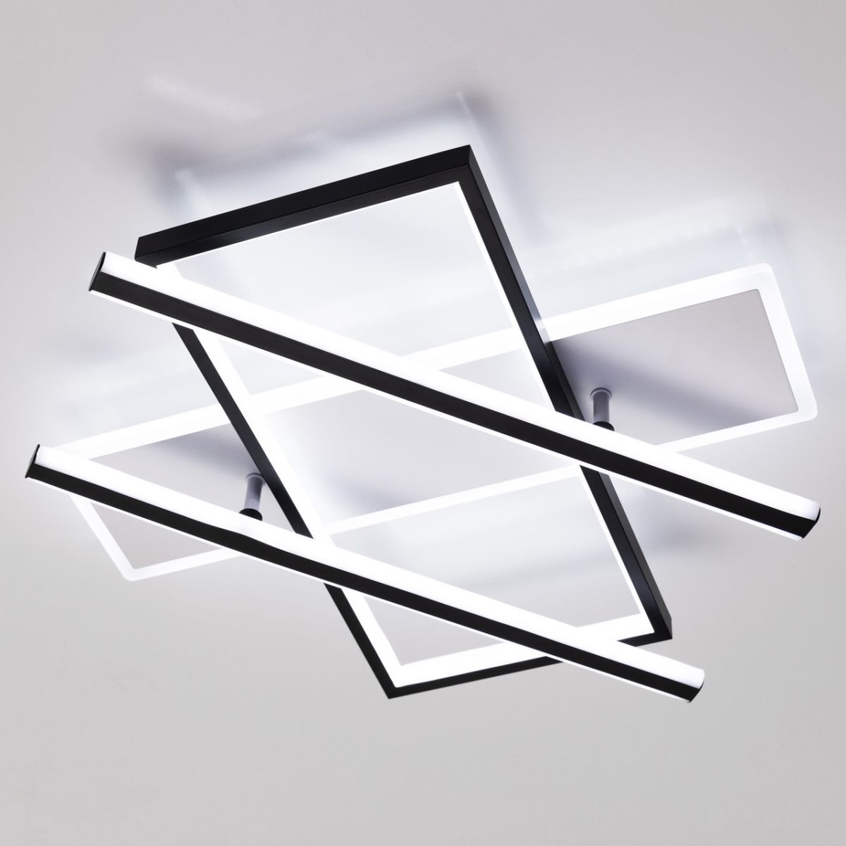 Сучасна прямокутна LED-люстра до 20 м² в чорно-білому корпусі 144W (V K38628-4 BK+WH)