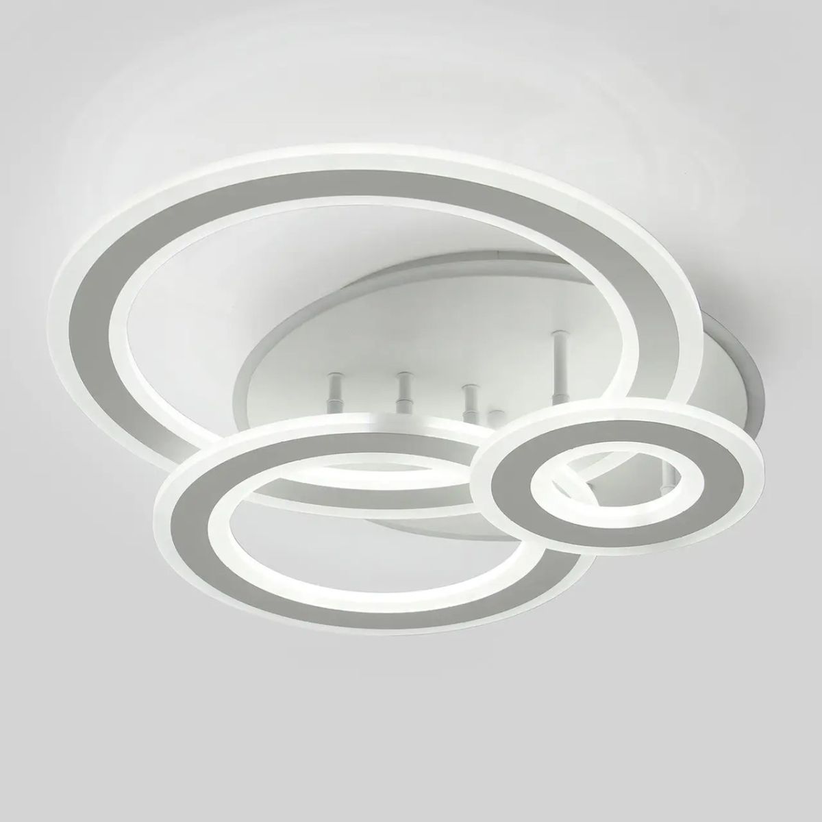 Біла Led-люстра до 20 м² на три кільця на 168 Вт Sirius 77665/3 WT