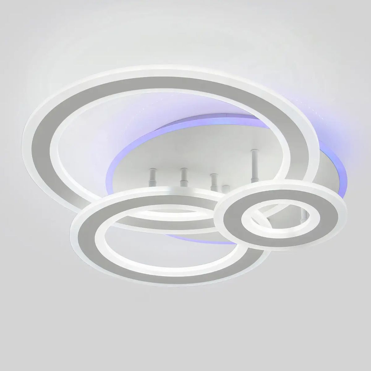 Біла Led-люстра до 20 м² на три кільця на 168 Вт Sirius 77665/3 WT