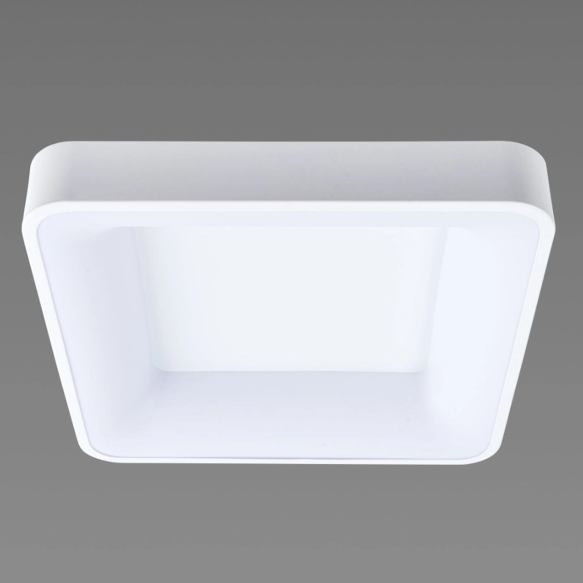 Світлодіодна біла Led люстра до 15 м² квадратної форми з пультом на 64 Вт Sirius GLD-23413 WT 64W