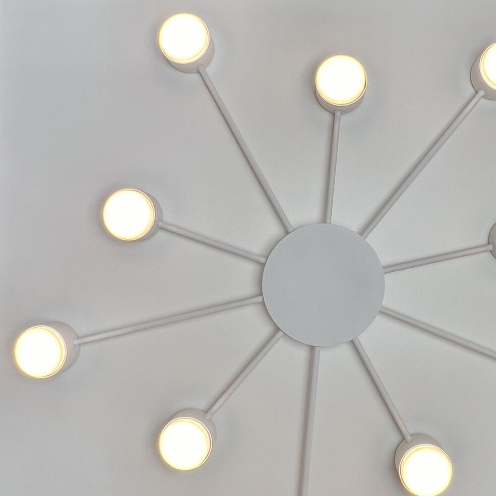 Дизайнерська біла люстра на 10 ламп до 30м² LUMINARIA RAY SLIM WHITE