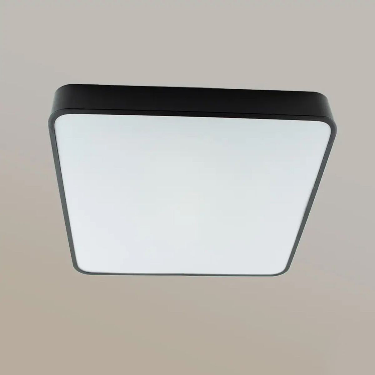 Led-люстра освітлення до 18 м² кругла у чорному корпусі на 90 Вт (ONIX S 10486)