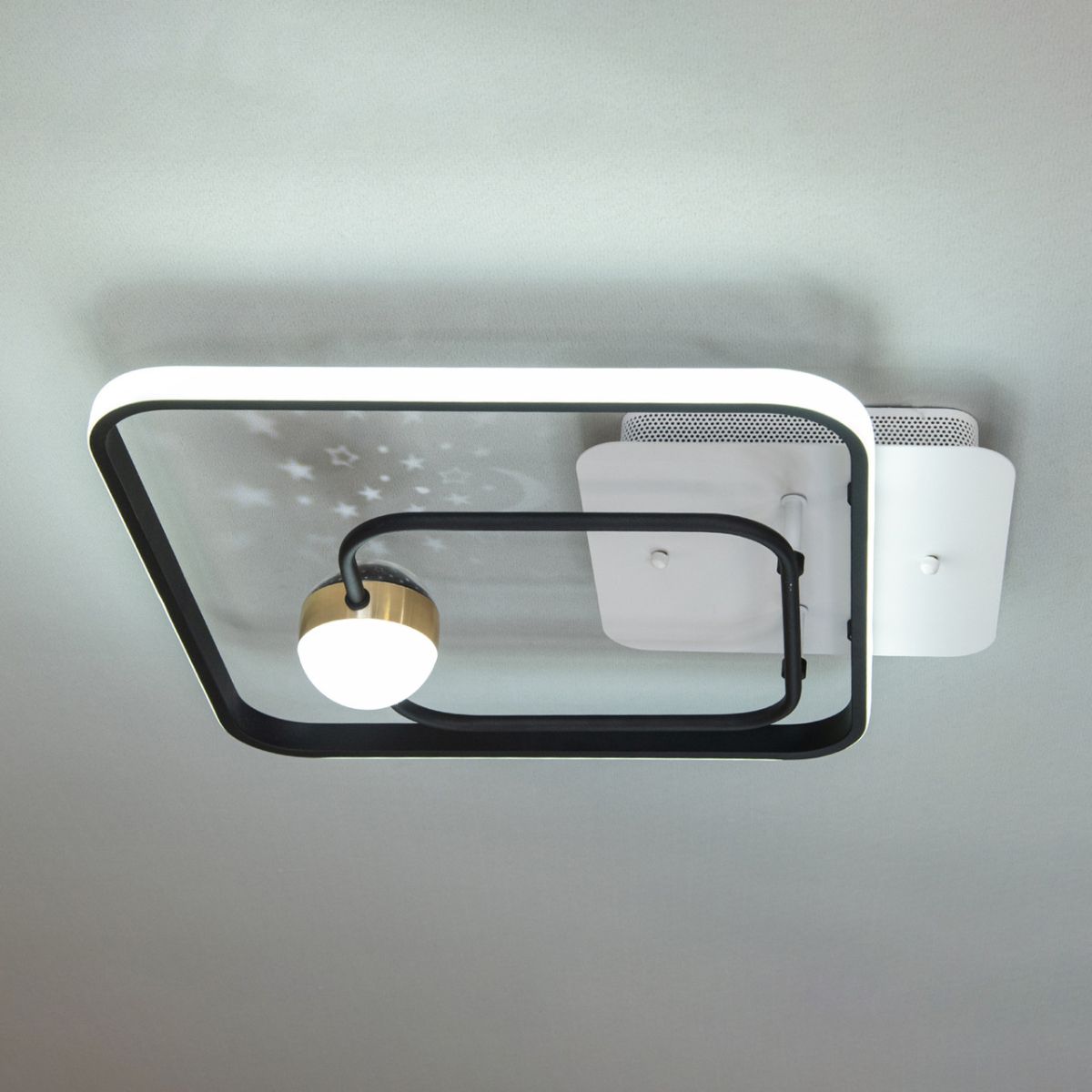 Квадратна Led люстра до 18 м² з пультом керування чорно-біла (MX2989-2B WH+BK)