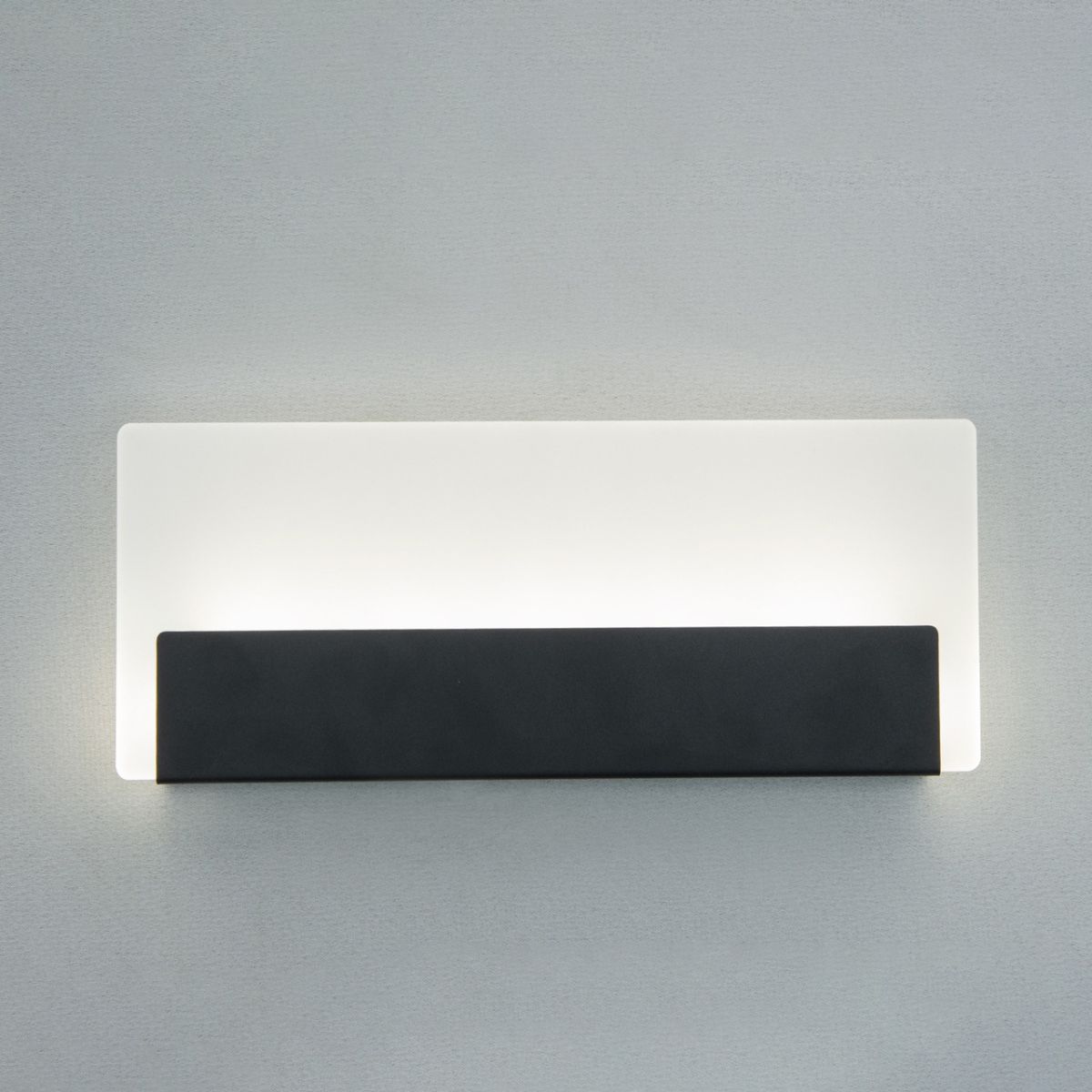 Стильне свiтлодiодне Led-Бра у чорному корпусі MX2224-1BK