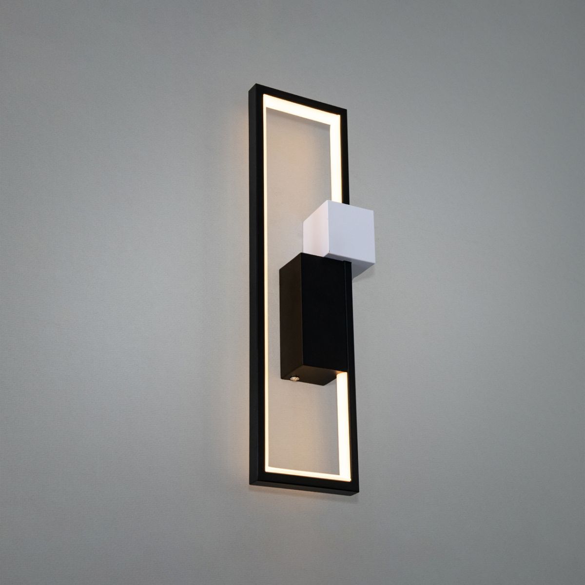 Прямокутне ультрасучасне світлодіодне Led-Бра у чорному кольорі Q5BK+WH