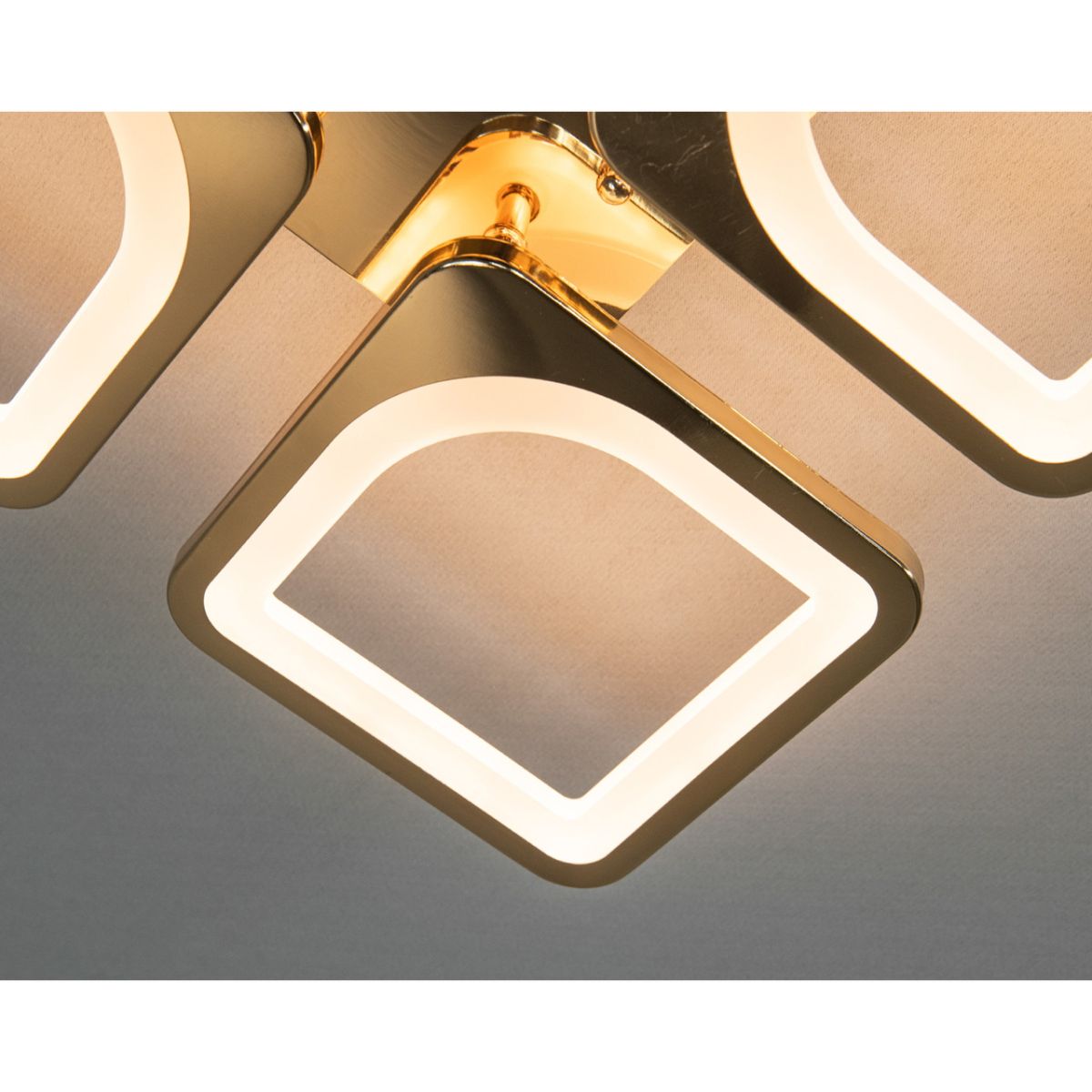 Світлодіодна Led-люстра з пультом на 4 квадрати, освітлення до 10 м² (S8060/4G)