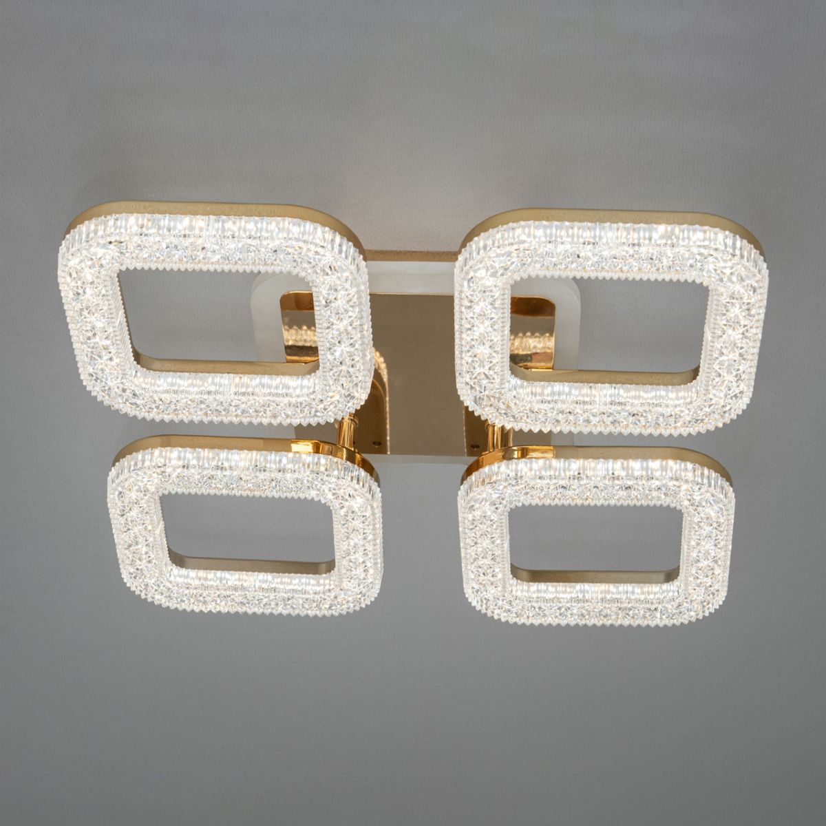 Світлодіодна Led-люстра з пультом на 4 квадрати, освітлення до 10 м²