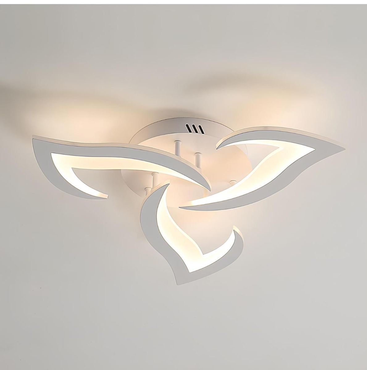 Стельова біла Led люстра до 10 м² форма білий лотос  (V 5102-3 WH)