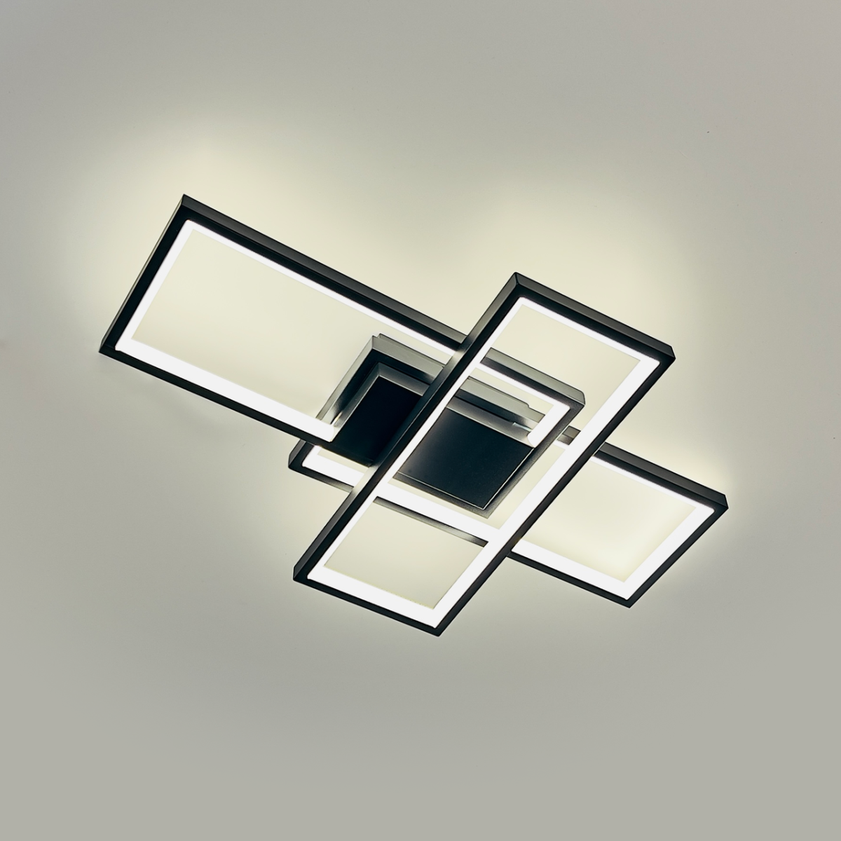 LED люстра до 15м² в чорному кольорі з пультом керування SVEN 3S SMART BLACK (65W)