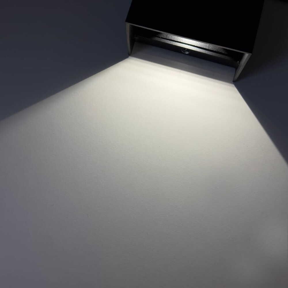 Настінний Led-світильник у чорному корпусі  світить верх вниз 10W 4200K IP65 JOKER 