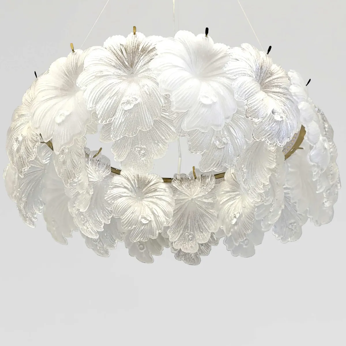 Елегантна світлодіодна Led люстра-підвіс Golden Lotus до 20м²