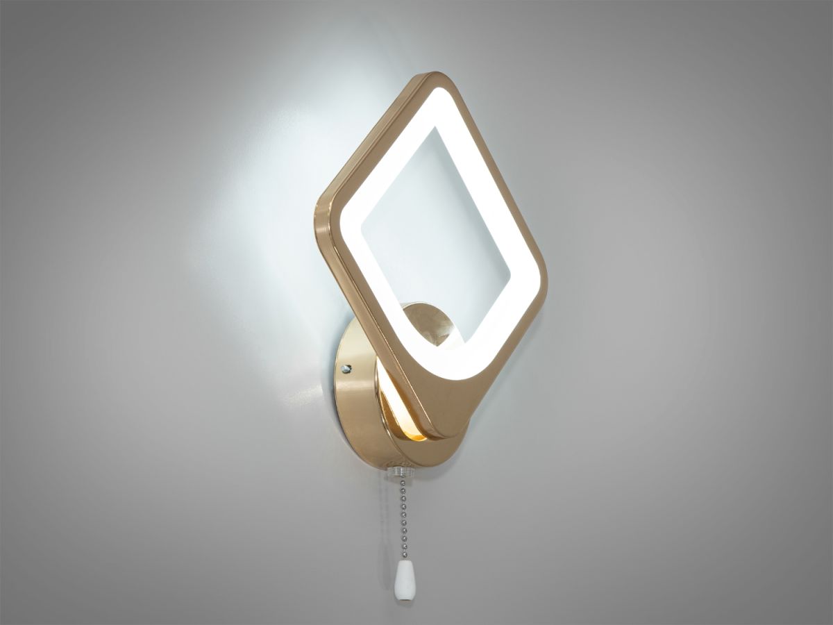 Настінний світильник Led бра квадратне золоте (8060/1G)