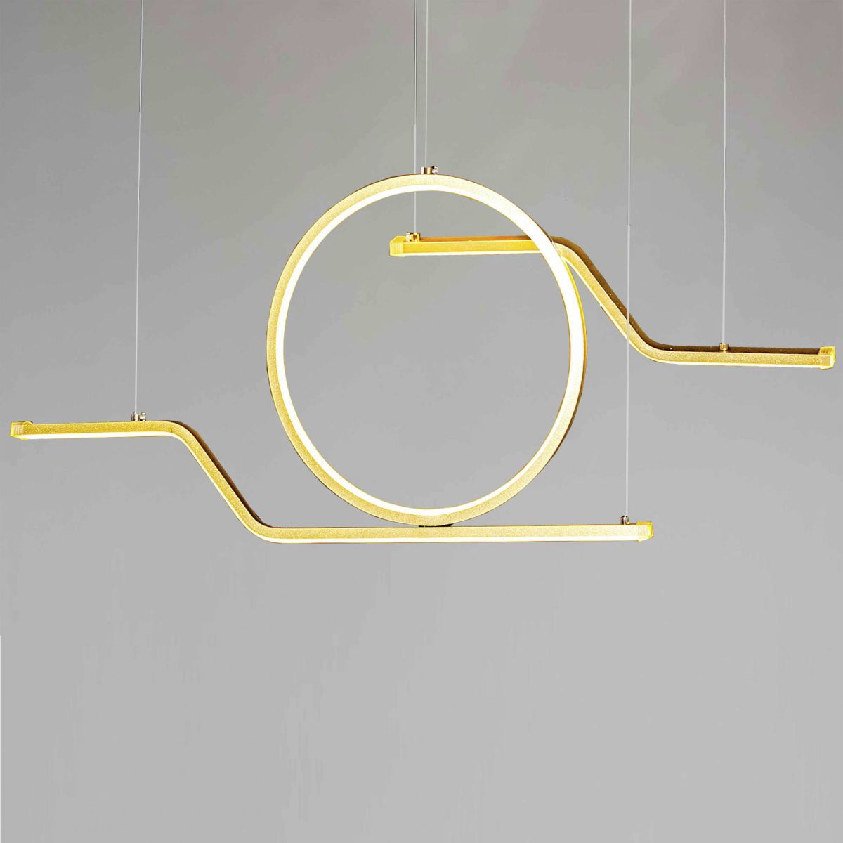 Дизайнерська подовжена LED люстра золотого кольору "Linear Luxe Contour Gold" (8203GD)