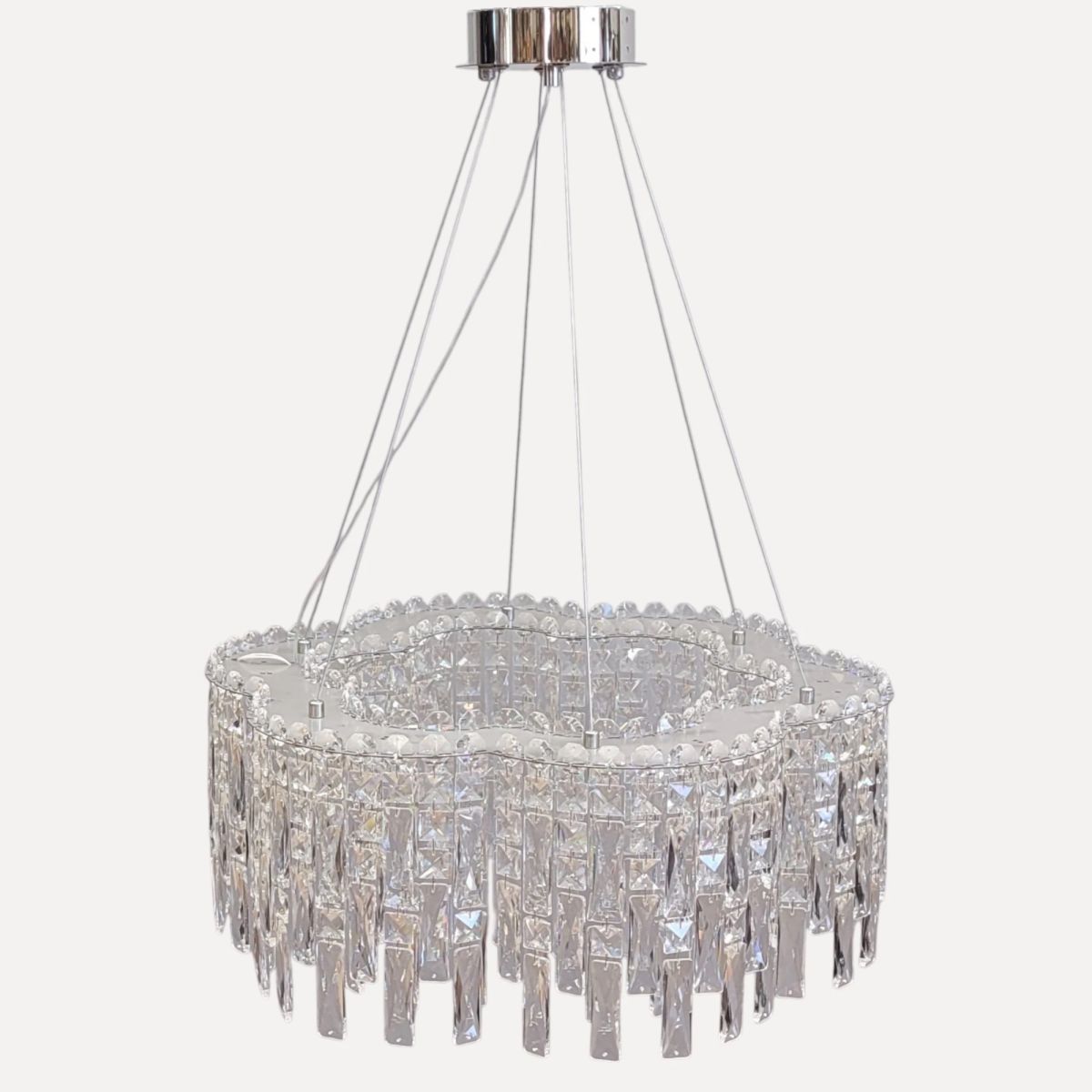 Сучасна кришталева Led люстра до 18 м² з ефектом кришталевого сяйва 81 Wt (8635/600CH)