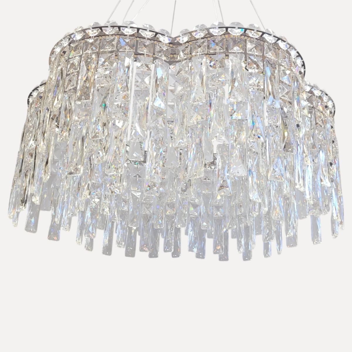 Сучасна кришталева Led люстра до 18 м² з ефектом кришталевого сяйва 81 Wt (8635/600CH)