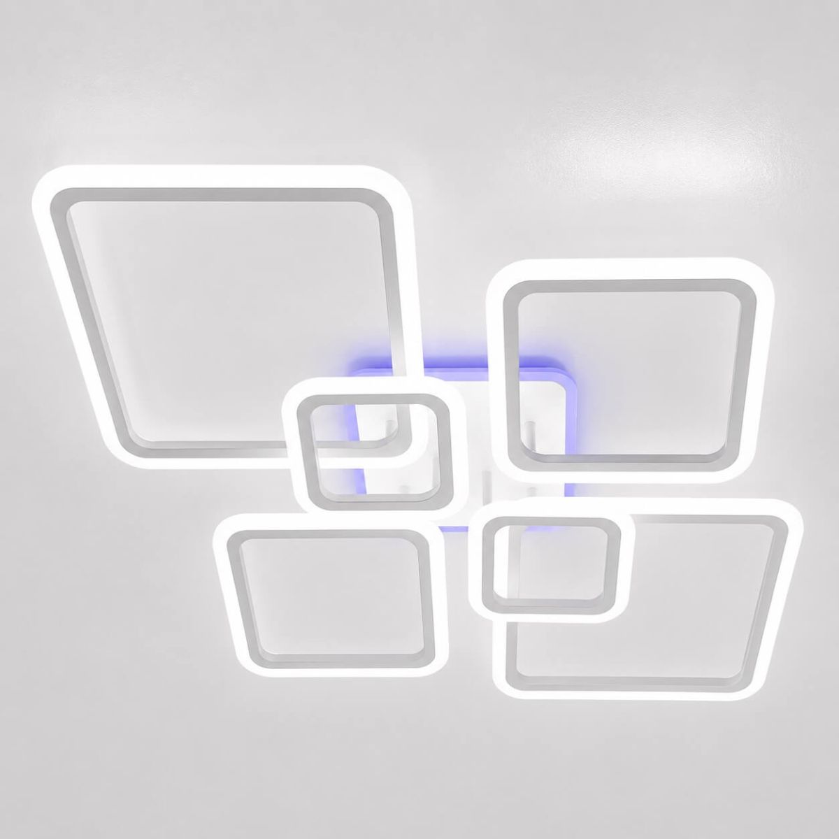 Біла світлодіодна Led люстра 120W у формі ромбів з пультом, димером та RGB підсвіткою до 25м² (OVAL RGB 120W 7S-APP)