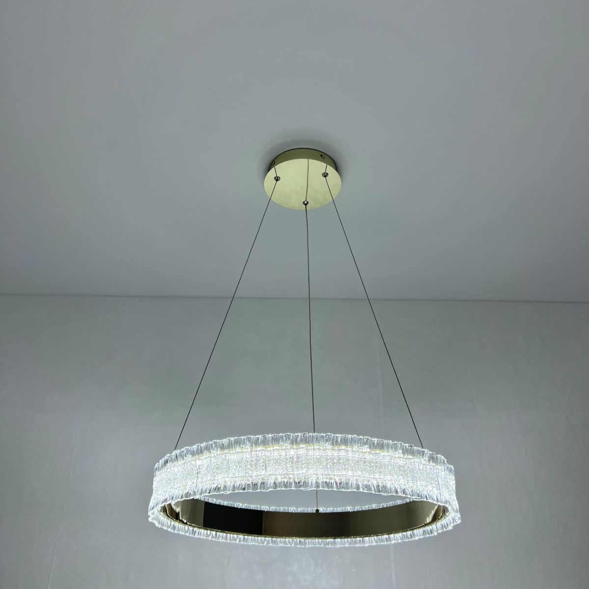 Підвісна Led люстра  48 см золотого кольору до 20 м² ERIKA 65W R485 GOLD (з пультом)