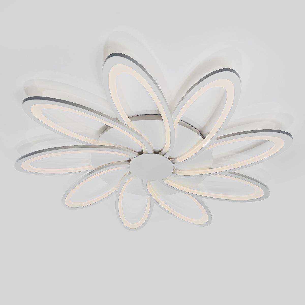 Стельова Led люстра білого кольору до 30м² у формі квітки Fiore di Luce Lorena (LORENA 198W)
