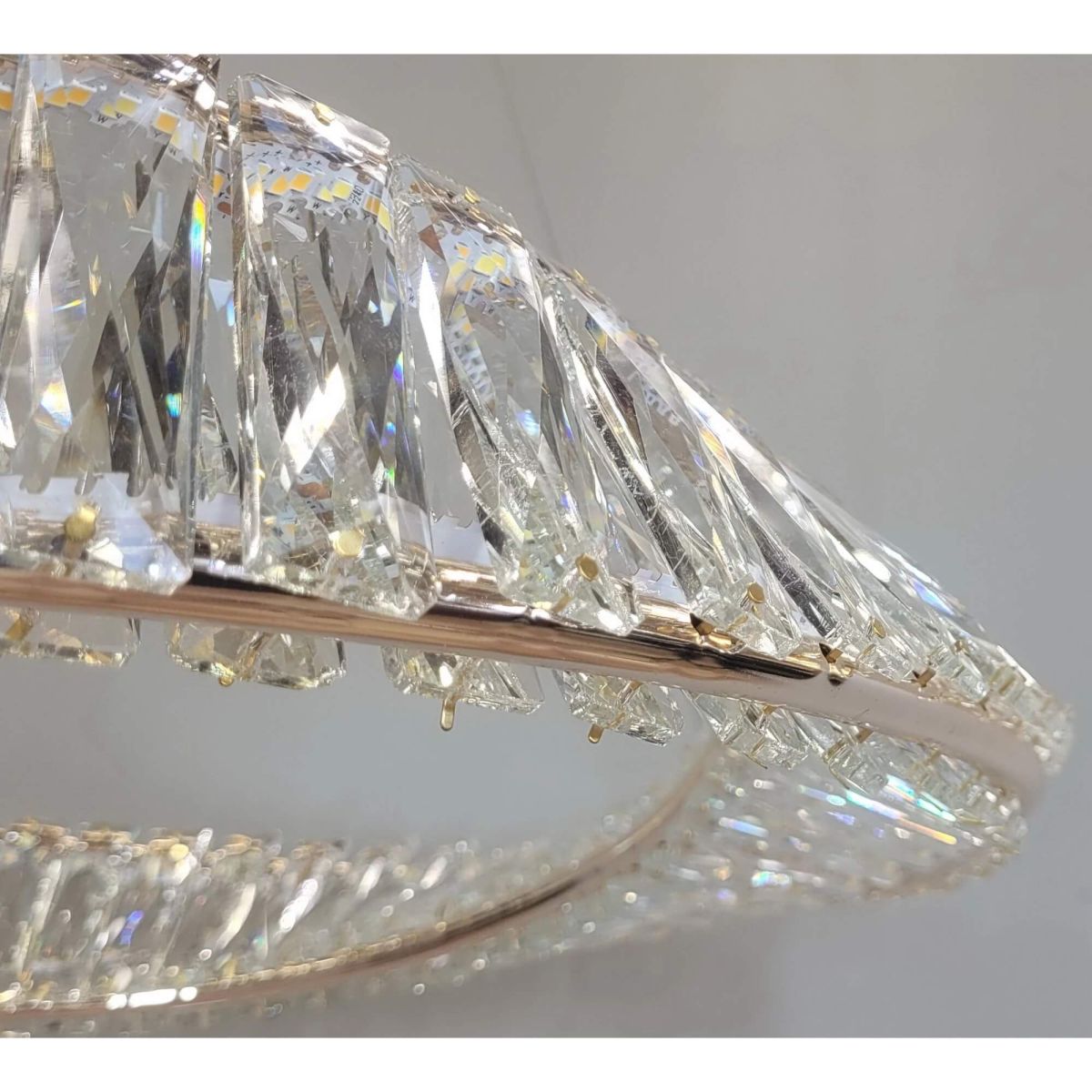 Золота Led люстра 76W з пультом керування та регулюванням яскравості Golden Halo Smart (P625/600GD)
