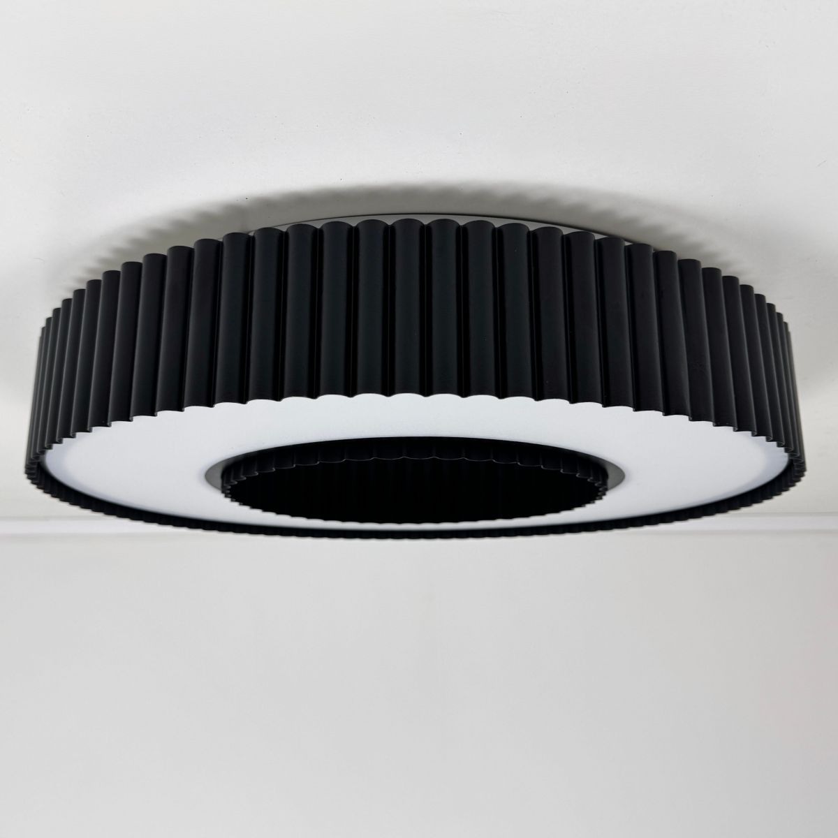 Світлодіодна Led люстра до 25м² у чорному  корпусі 120 Wt Corruga  (9017-500 BK)