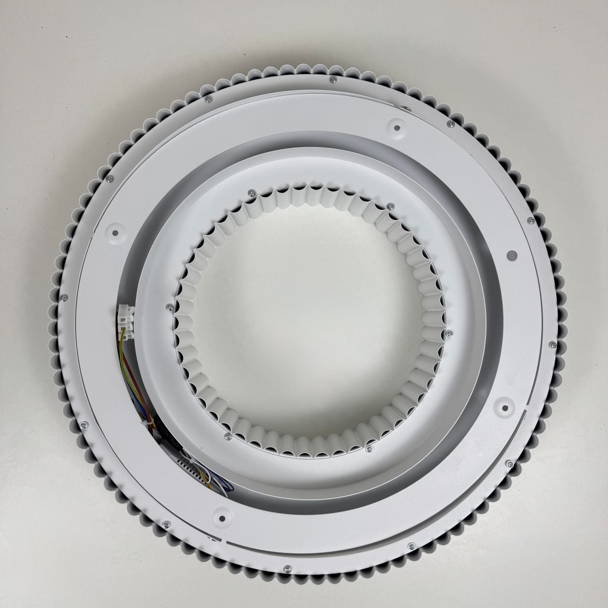 Світлодіодна Led люстра до 25м² у сірому корпусі 120 Wt Corruga  (9017-500 WH)