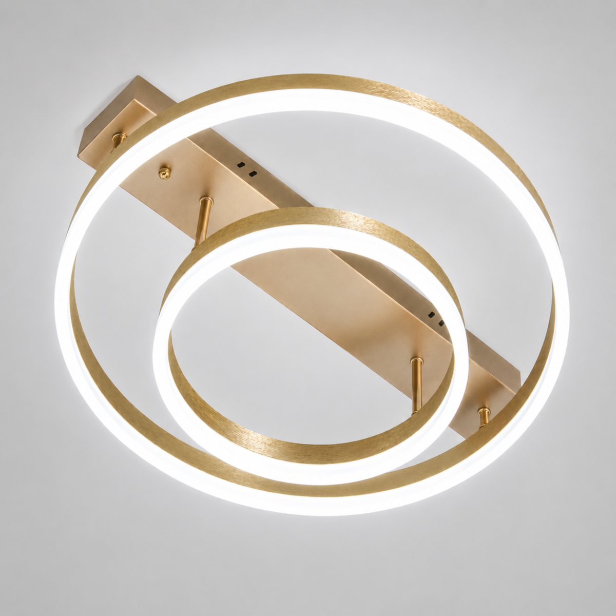 Світлодіодна Led люстра до 16м² золотому корпусі з пультом (Orbital Gold Dimmer 2537G dimmer)