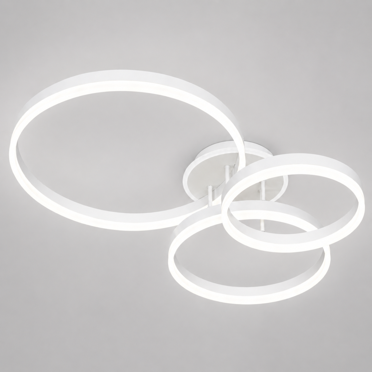 Світлодіодна LED люстра до 20м² з пультом та димером 105W Aura Intellettuale (8174/345WH LED 3color)