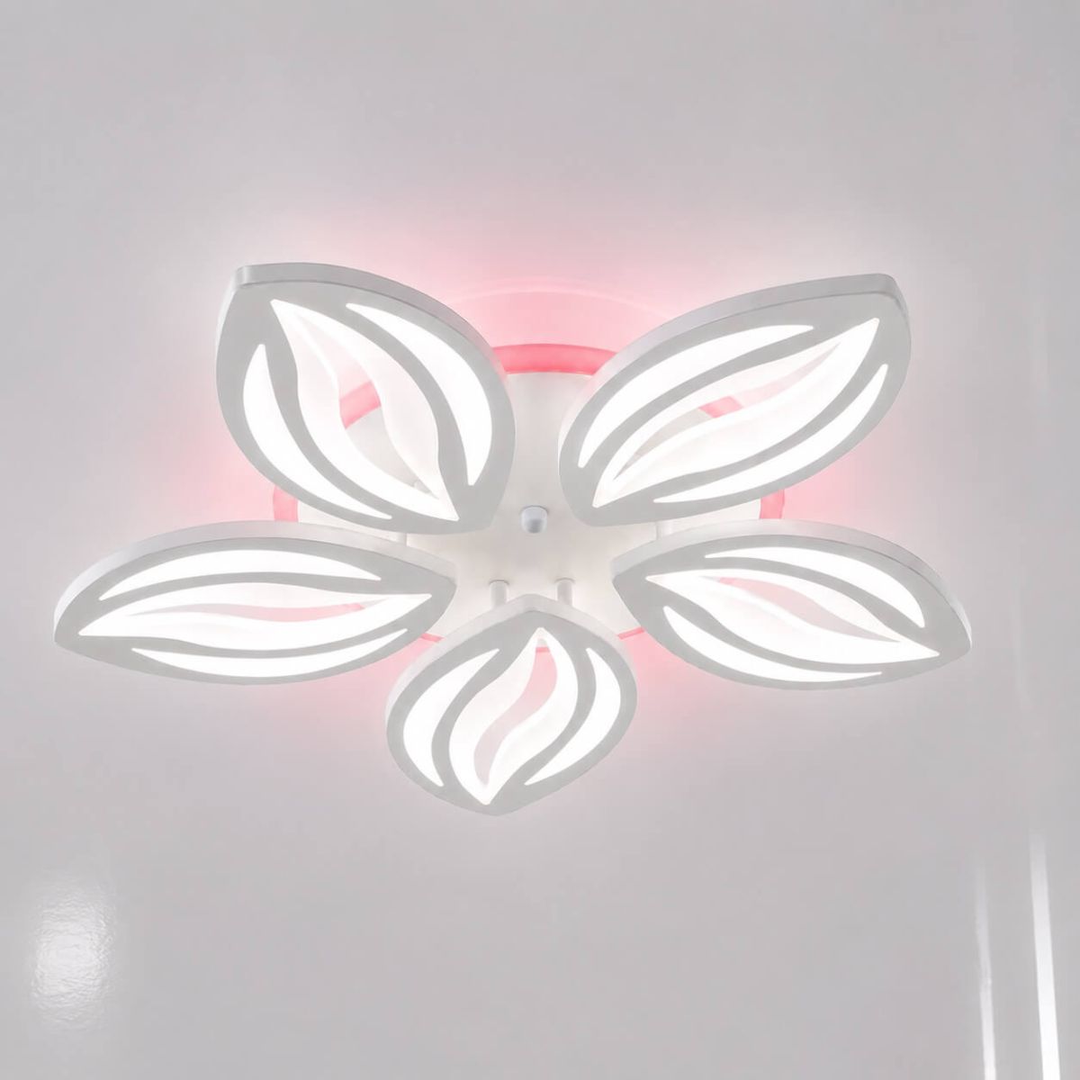 Світлодіодна LED люстра 120W у формі квітки для вітальні 55 см біла з пульт (1141/5 Wh)